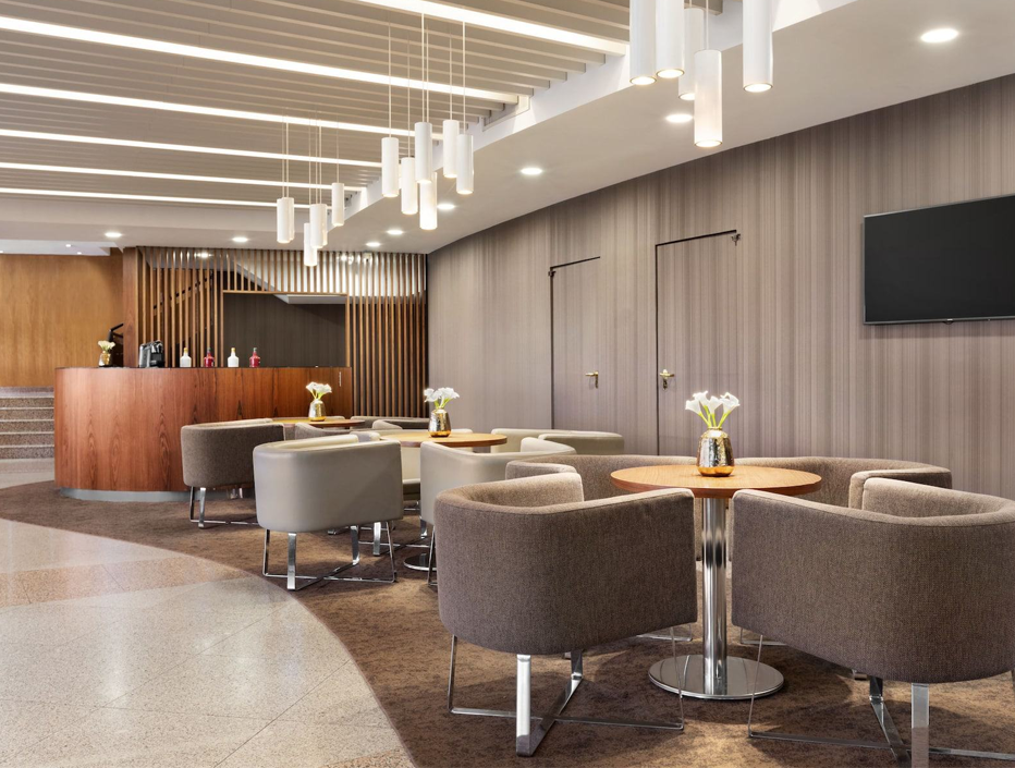 Ramada-First-Class-Infrastructure-Loppy-Restaurant
